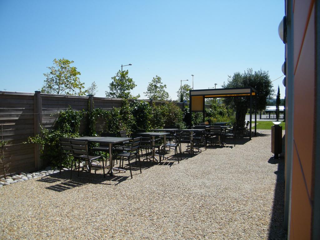 Ibis Budget Castelnaudary - A61 Buitenkant foto