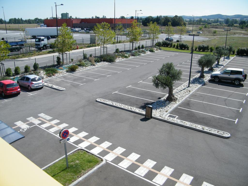 Ibis Budget Castelnaudary - A61 Buitenkant foto