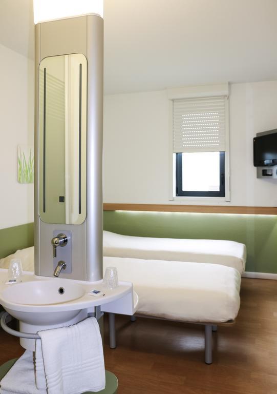 Ibis Budget Castelnaudary - A61 Kamer foto