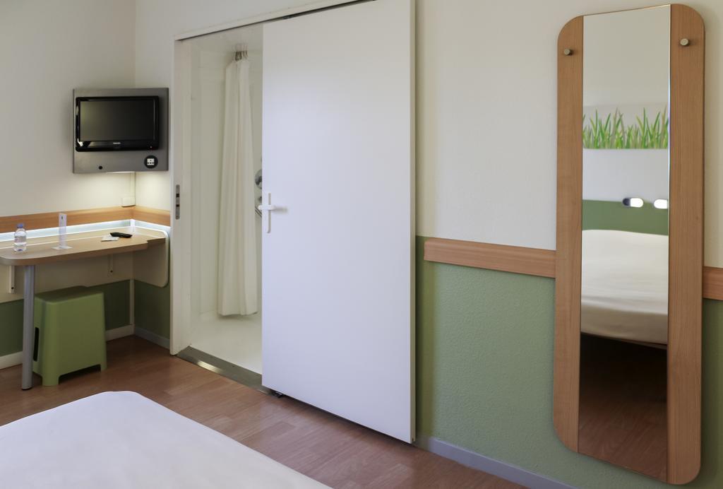 Ibis Budget Castelnaudary - A61 Buitenkant foto